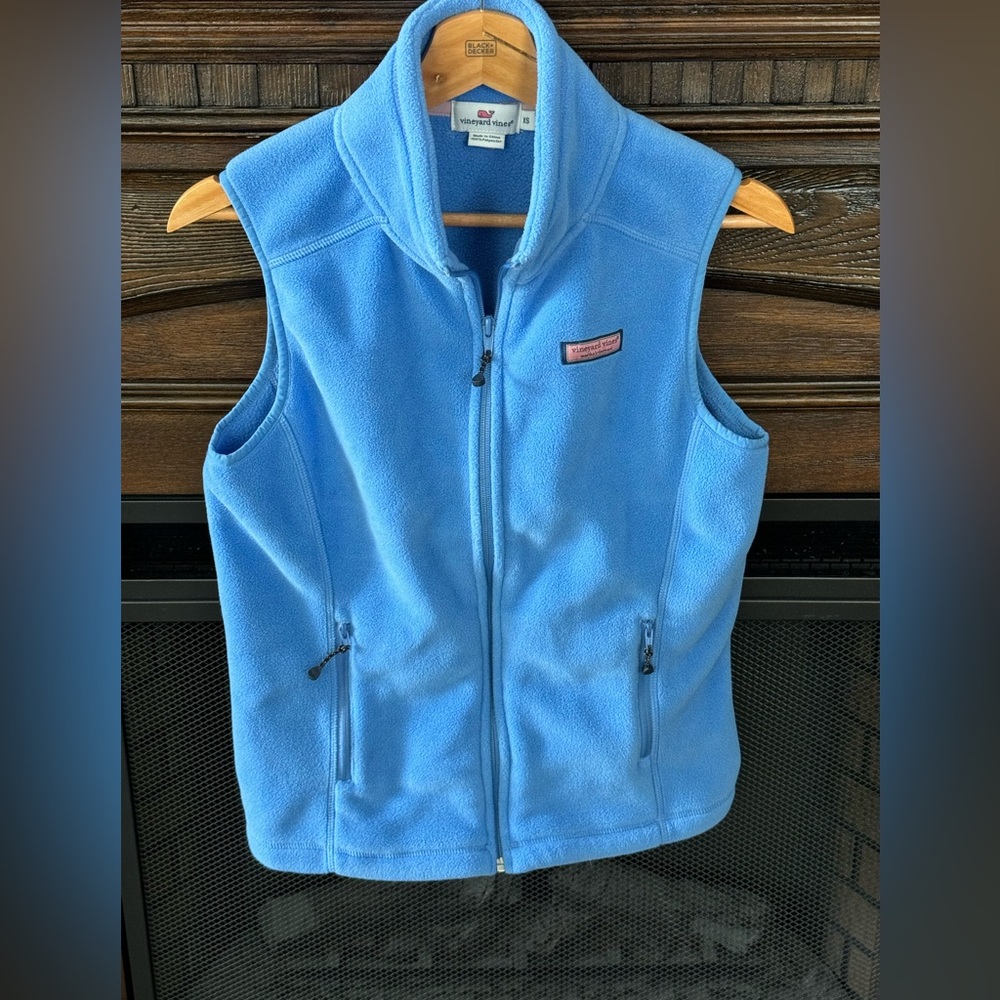 Vineyard Vines fleece vest